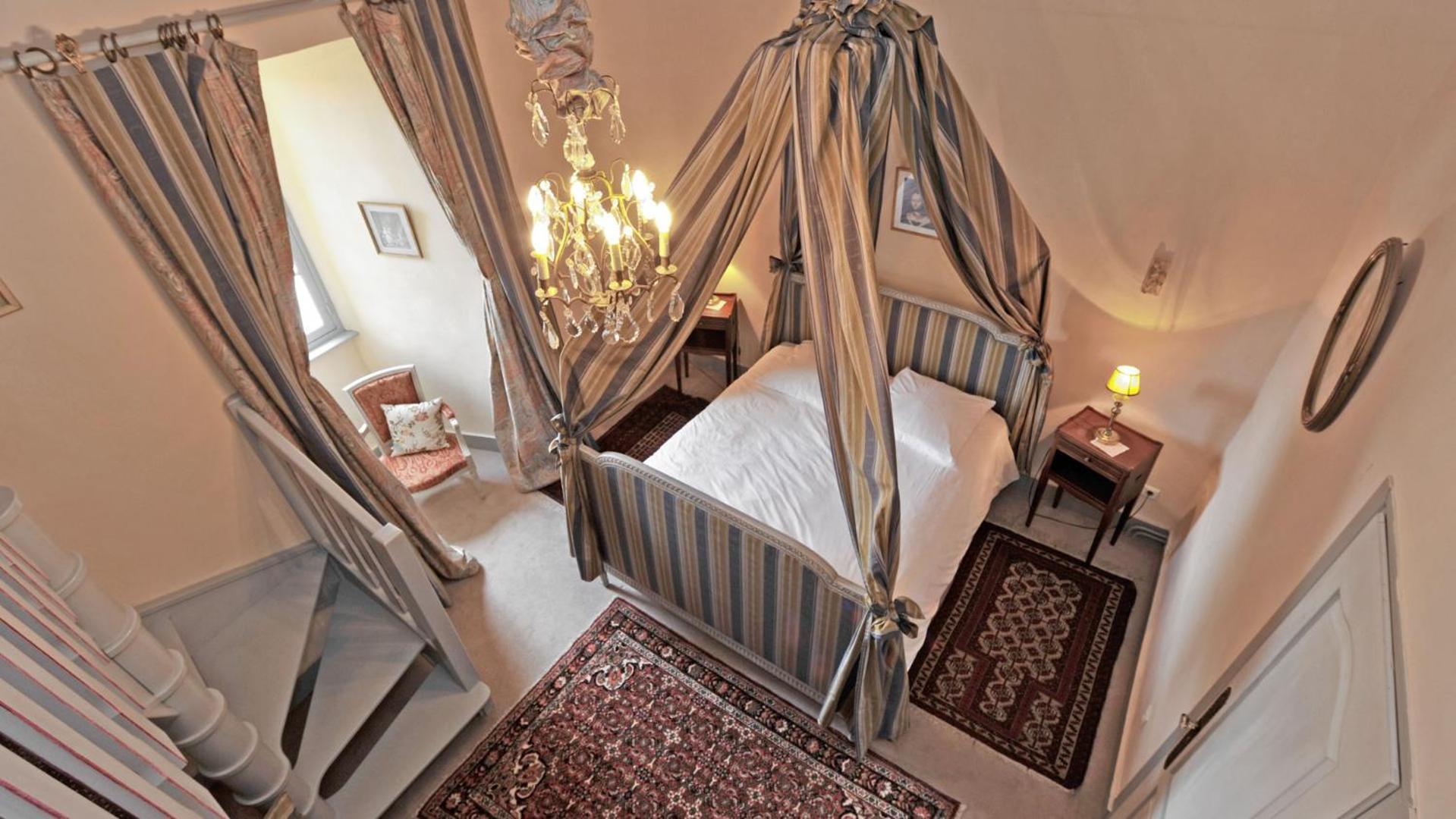 Chateau Royal De Saint-Saturnin Экстерьер фото
